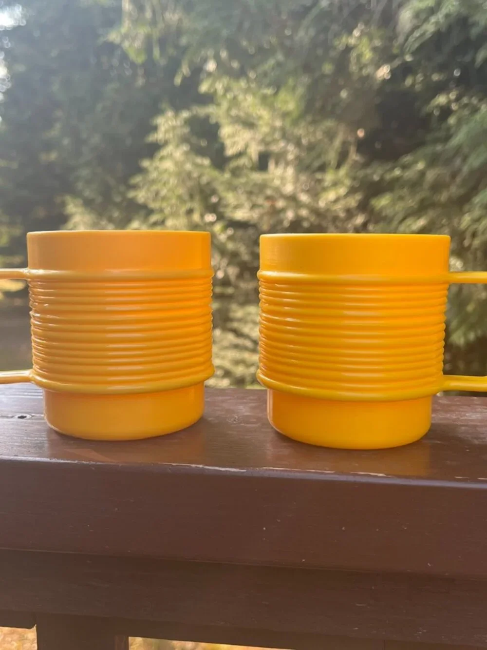 Vintage Retro 1970s Rubbermaid Yellow Ribbed Stackable Plastic Mugs Cups Set